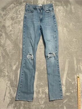 Zara Denim Collection Split Hem Straight Jeans Women’s 2 Distressed Light Wash